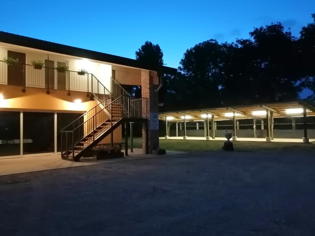 Agriturismo Castolda Treviglio Εξωτερικό φωτογραφία
